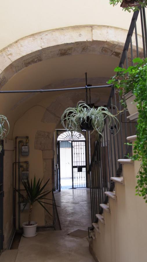 Casa Nagale- Una Suite Di Charme Nel Cuore Di Ortigia A 50 Mt Dal Mare Syracuse Exterior foto