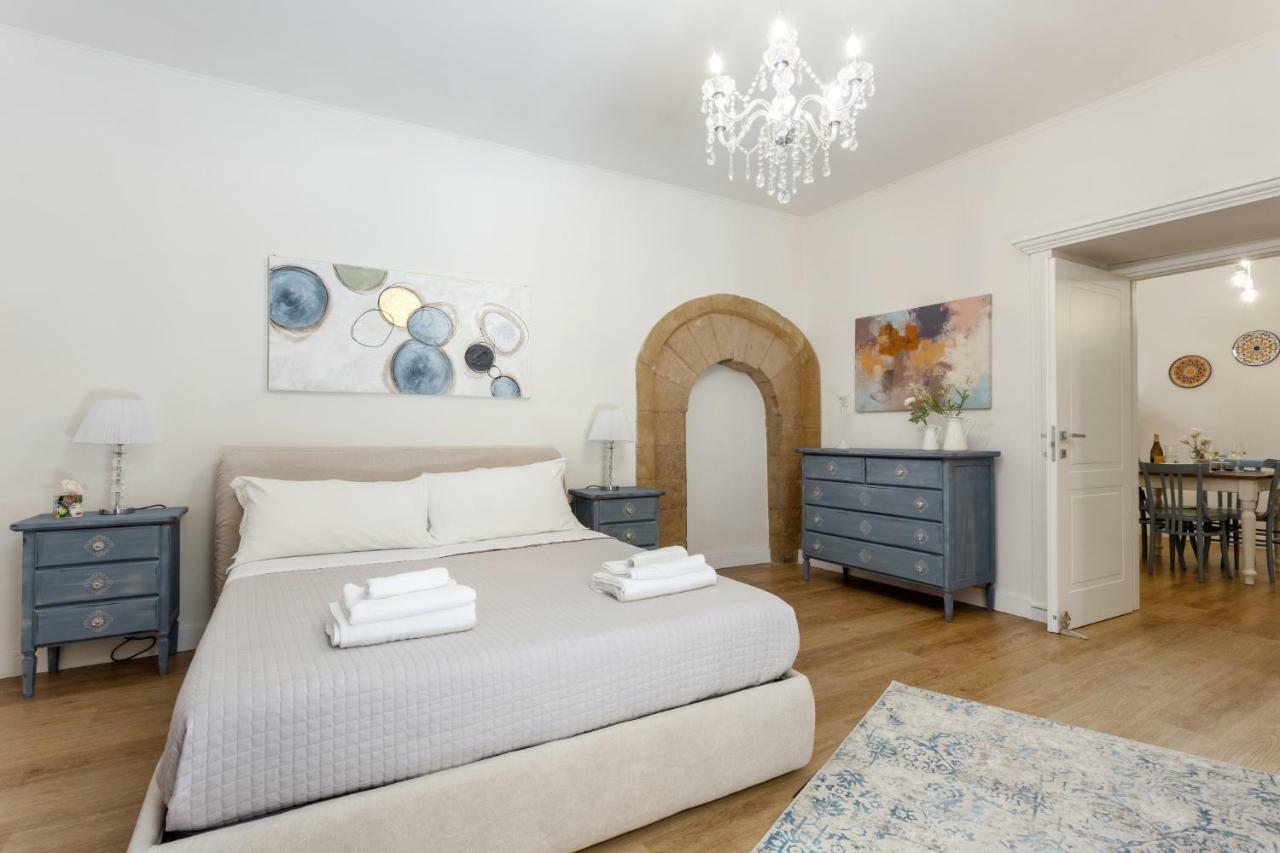 Casa Nagale- Una Suite Di Charme Nel Cuore Di Ortigia A 50 Mt Dal Mare Syracuse Exterior foto