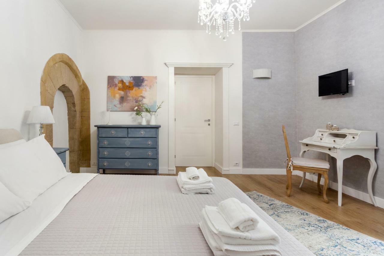 Casa Nagale- Una Suite Di Charme Nel Cuore Di Ortigia A 50 Mt Dal Mare Syracuse Exterior foto